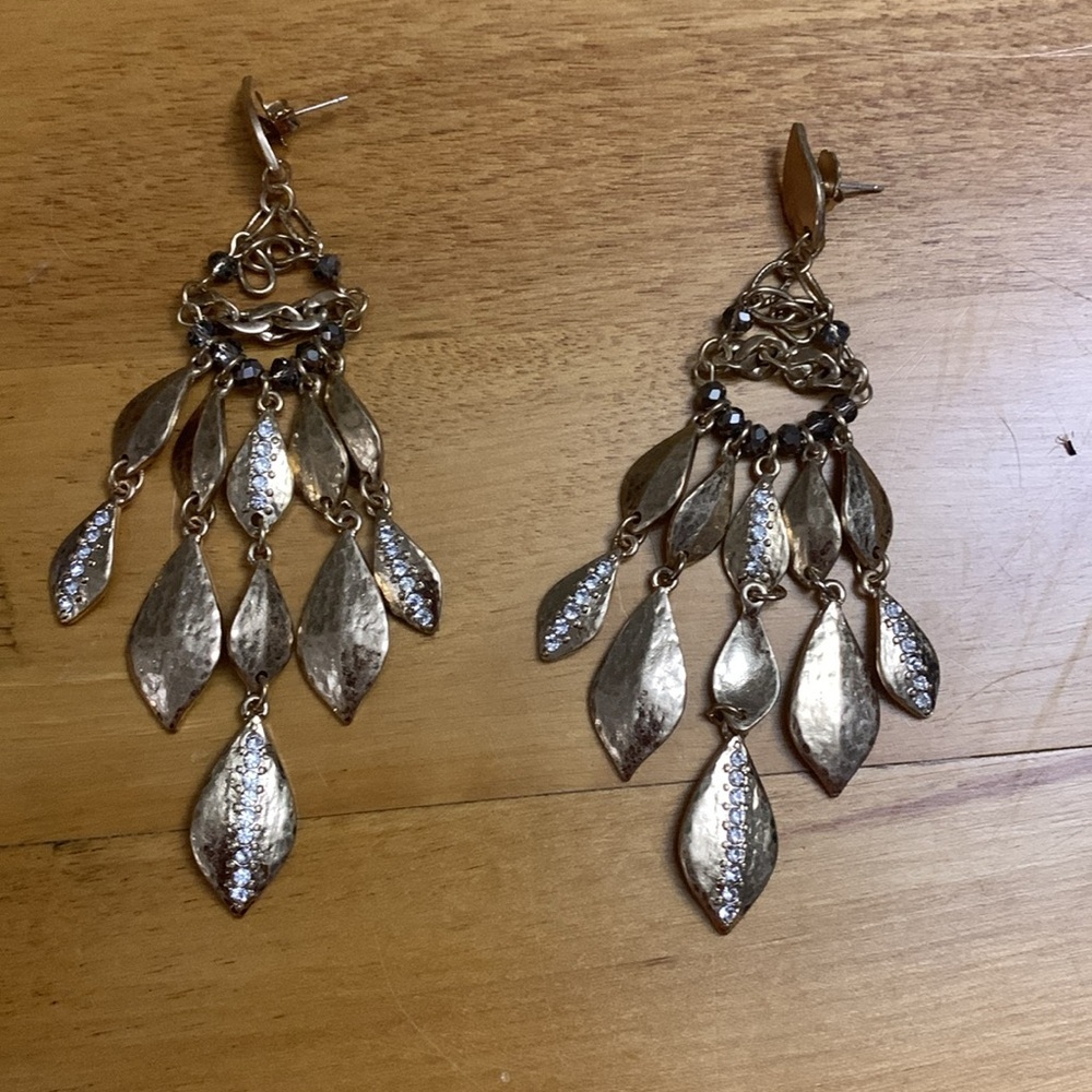 Costume Gold Tone and Rhinestone Chandelier Large Dangle Pierced Earrings EUC - Picture 3 of 8